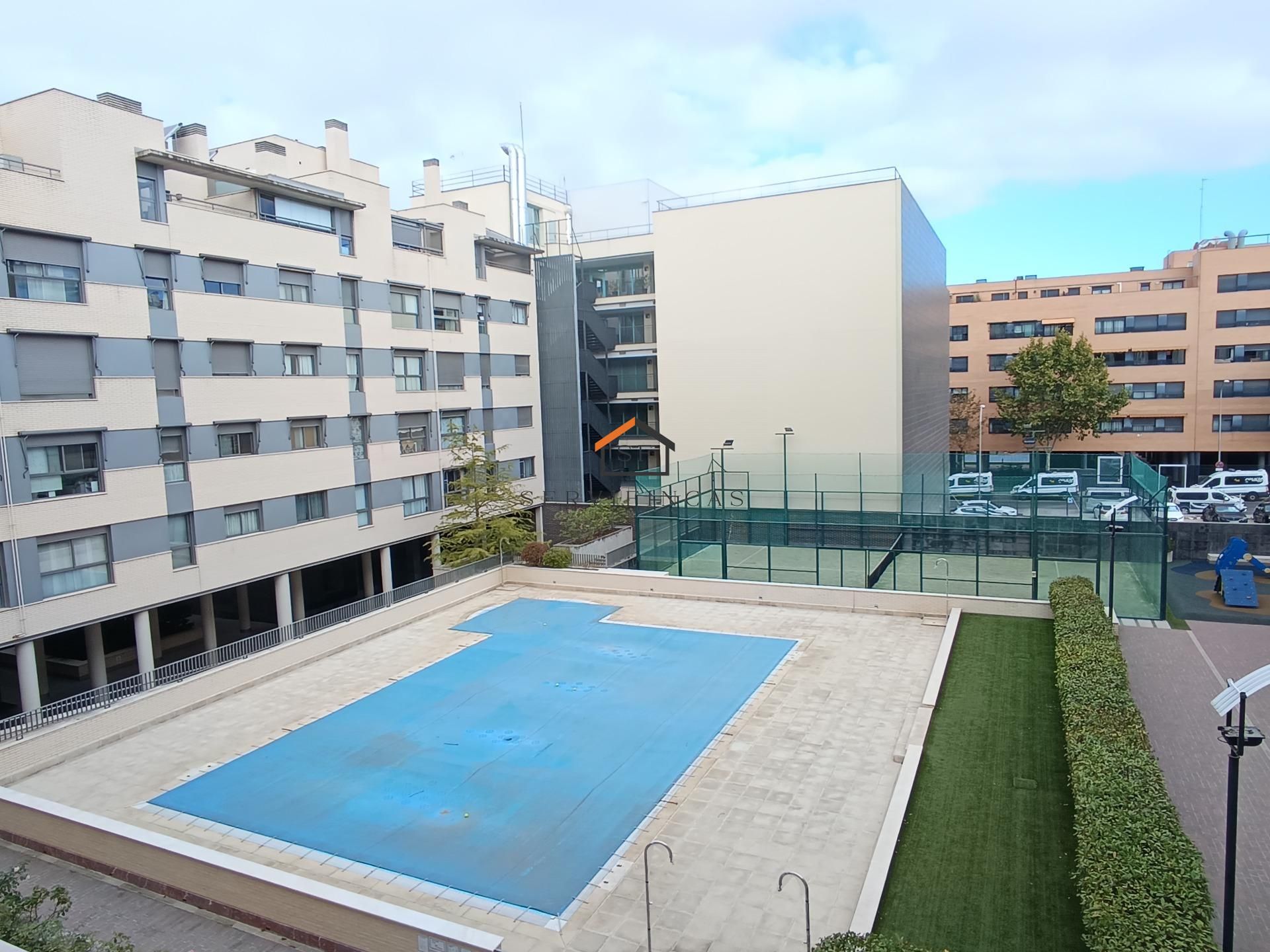 Piscina de Pis de lloguer en  Madrid Capital amb Aire condicionat, Calefacció i Piscina comunitària