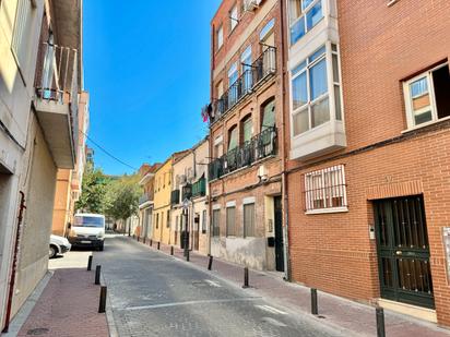 Exterior view of Flat for sale in  Madrid Capital  with Air Conditioner