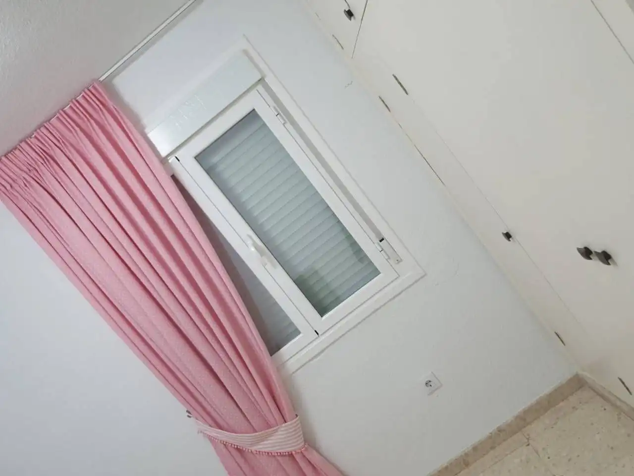 Habitación de Piso de alquiler con opción a compra en Moriles con Aire acondicionado, Terraza y Trastero