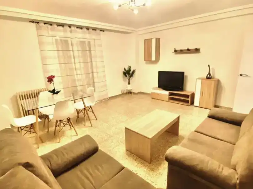 Fotografía del inmueble reportado: 1.400 €/mes — San Bernardo, Salamanca