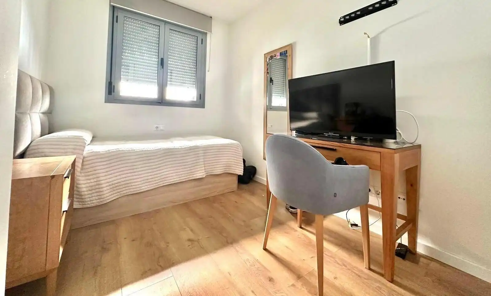 Bedroom of Flat for rent in Jerez de la Frontera  with Air Conditioner, Heating and Parquet flooring