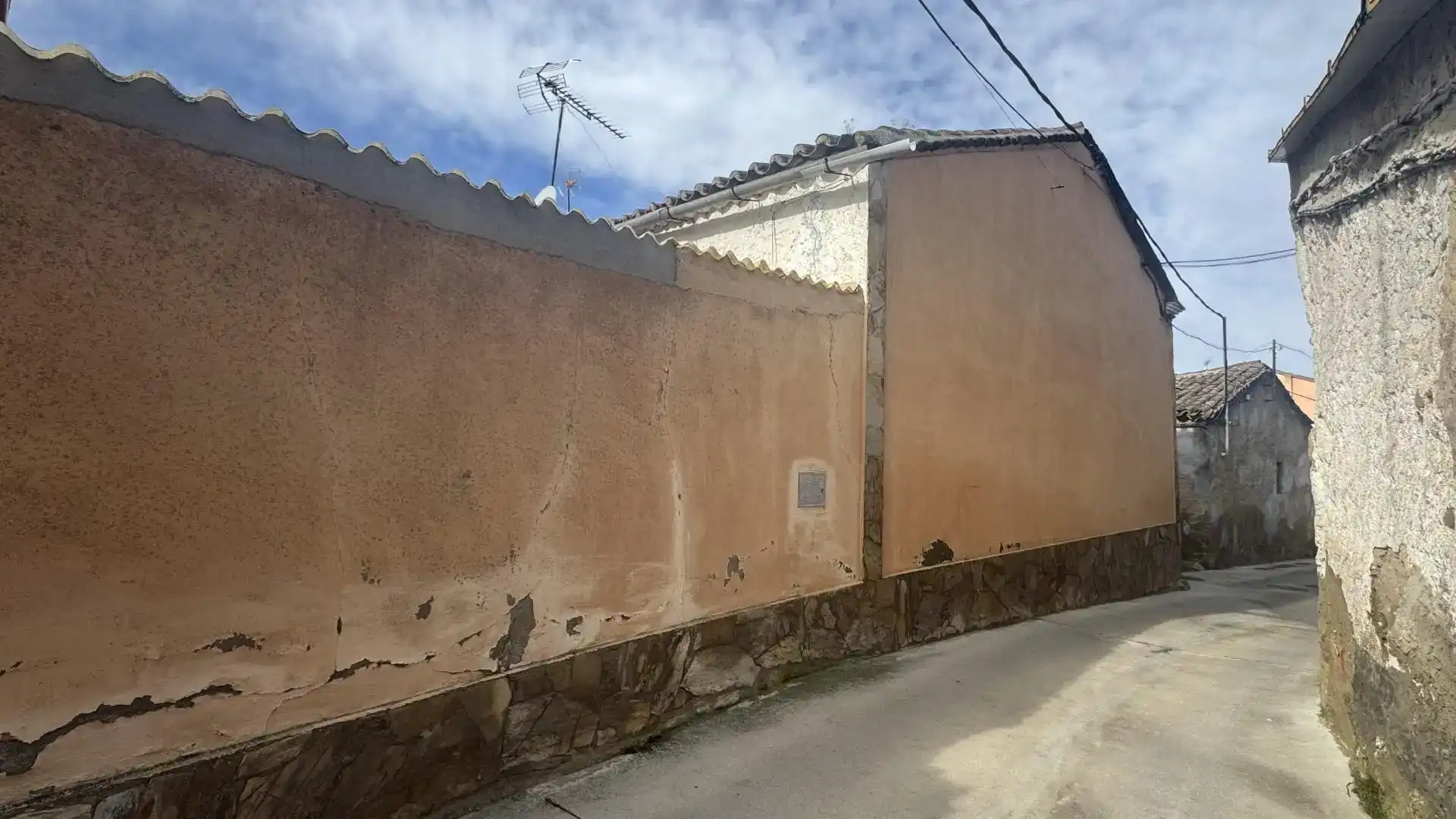 Vista exterior de Planta baixa en venda en Villabuena del Puente amb Moblat