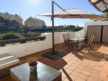 Apartamento con piscina en venta en Selwo