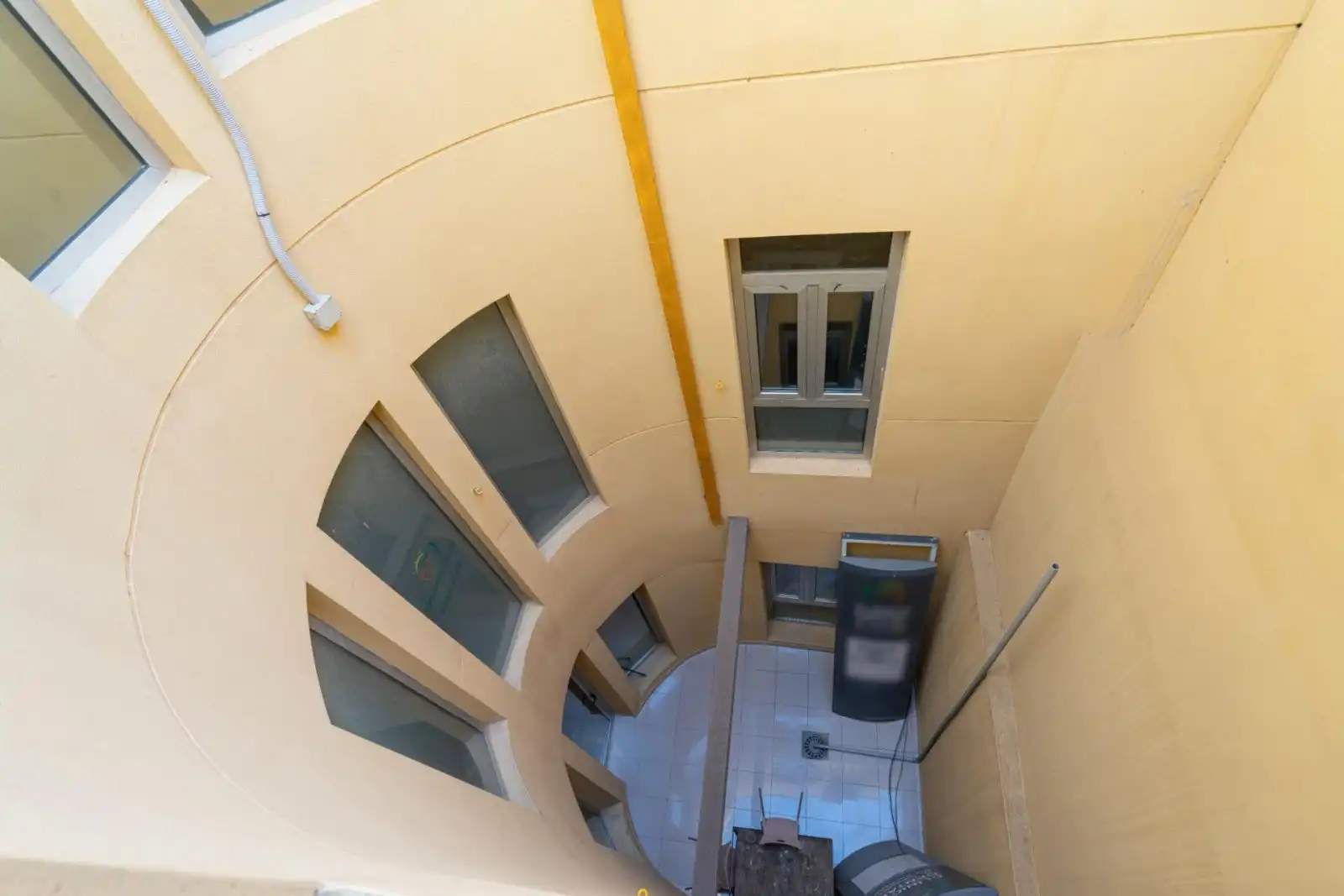 Gebäude zur Miete in Vera