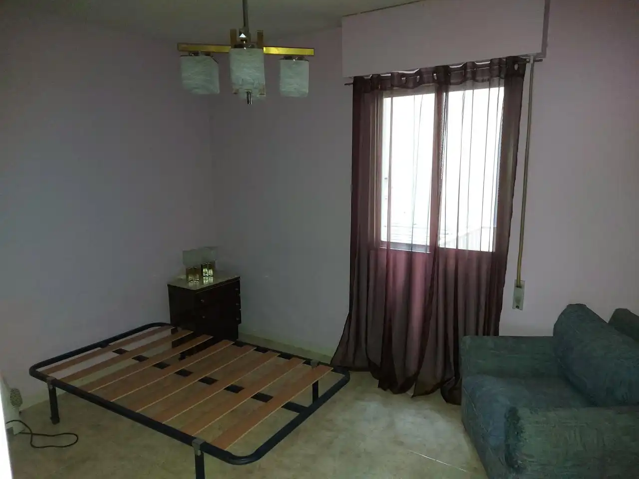 Habitación de Piso de alquiler en Alcalá de Henares con Terraza, Amueblado y Balcón