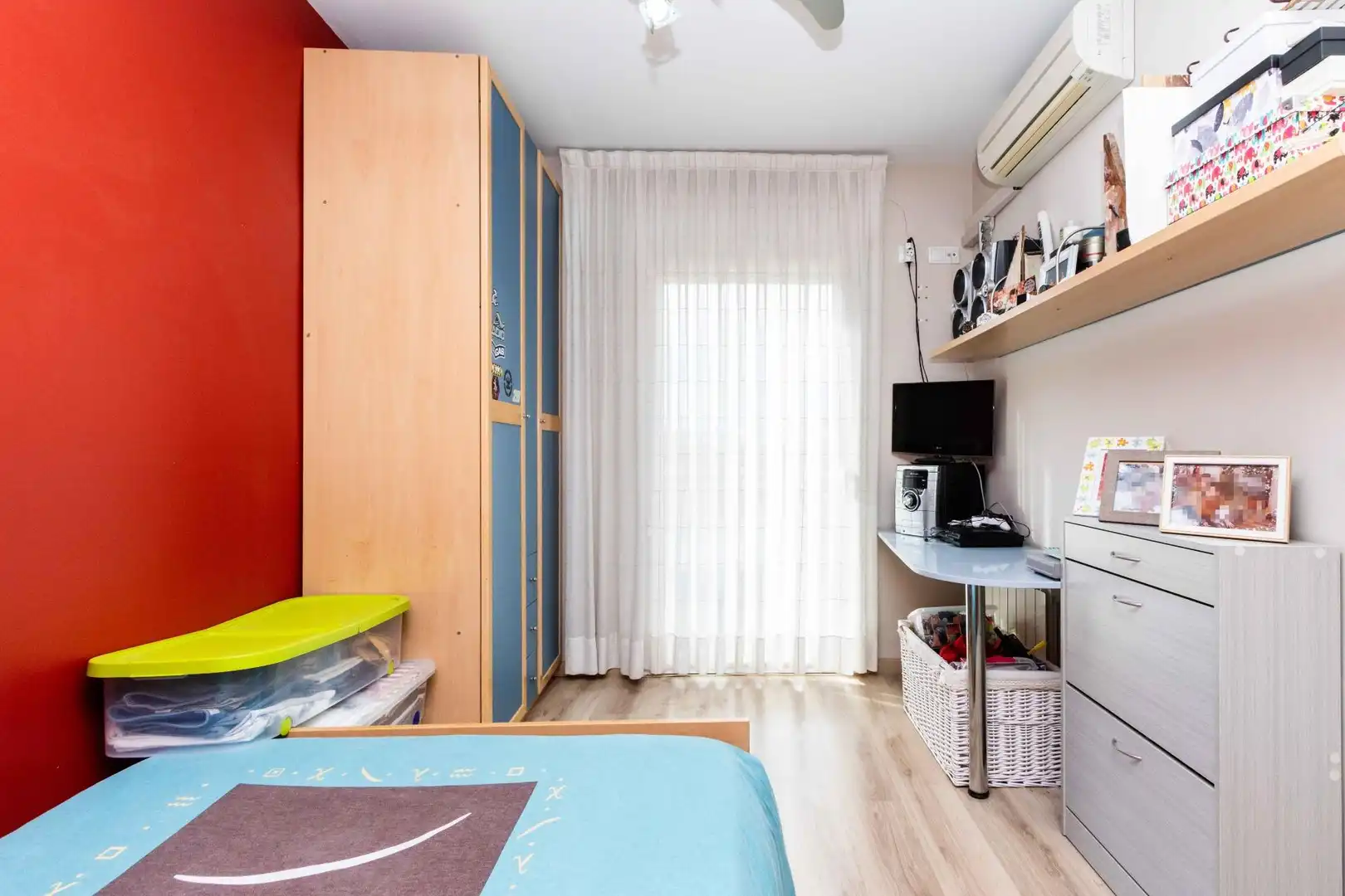 Habitación de Casa o chalet en venta en Castellar del Vallès con Aire acondicionado, Calefacción y Jardín privado