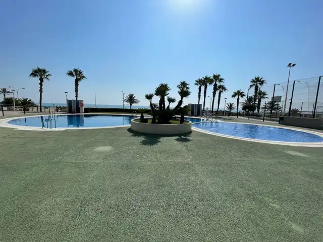 Appartement compact avec terrasse à vendre à Avinguda Alacant, imagen 2