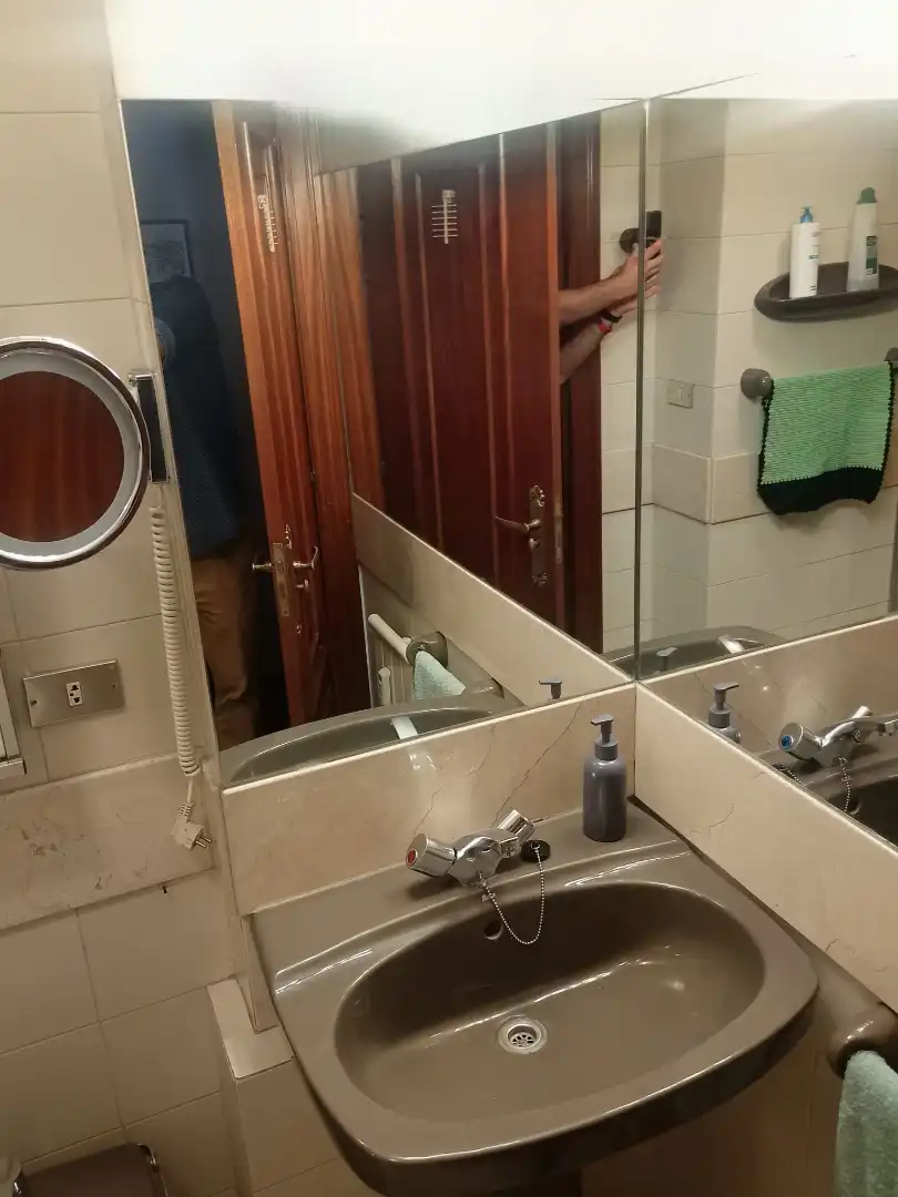Baño de Piso de alquiler en Oviedo  con Calefacción, Parquet y Amueblado