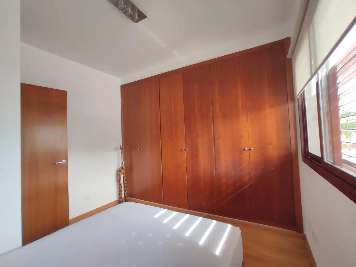 Habitación de Casa o chalet de alquiler en Montequinto con Aire acondicionado, Calefacción y Jardín privado
