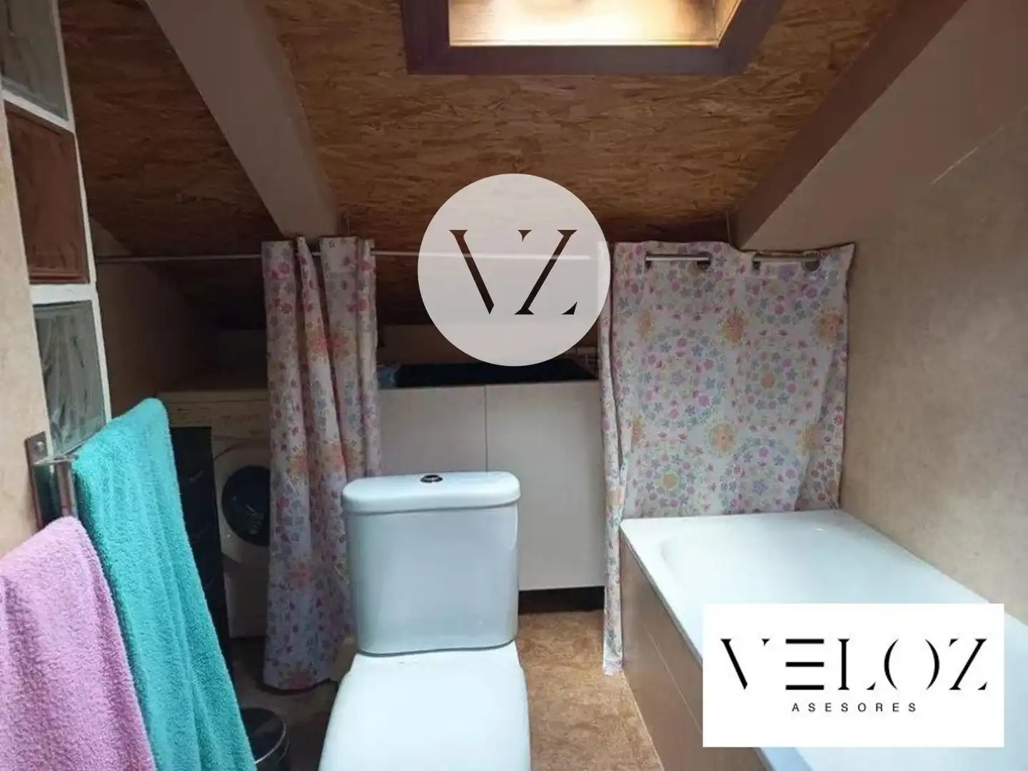 Badezimmer von Maisonette zur Miete in Salamanca mit Heizung und Waschmaschine