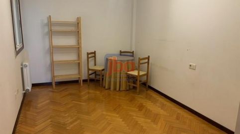 Foto 2 de Piso de alquiler en Barbadás, Ourense