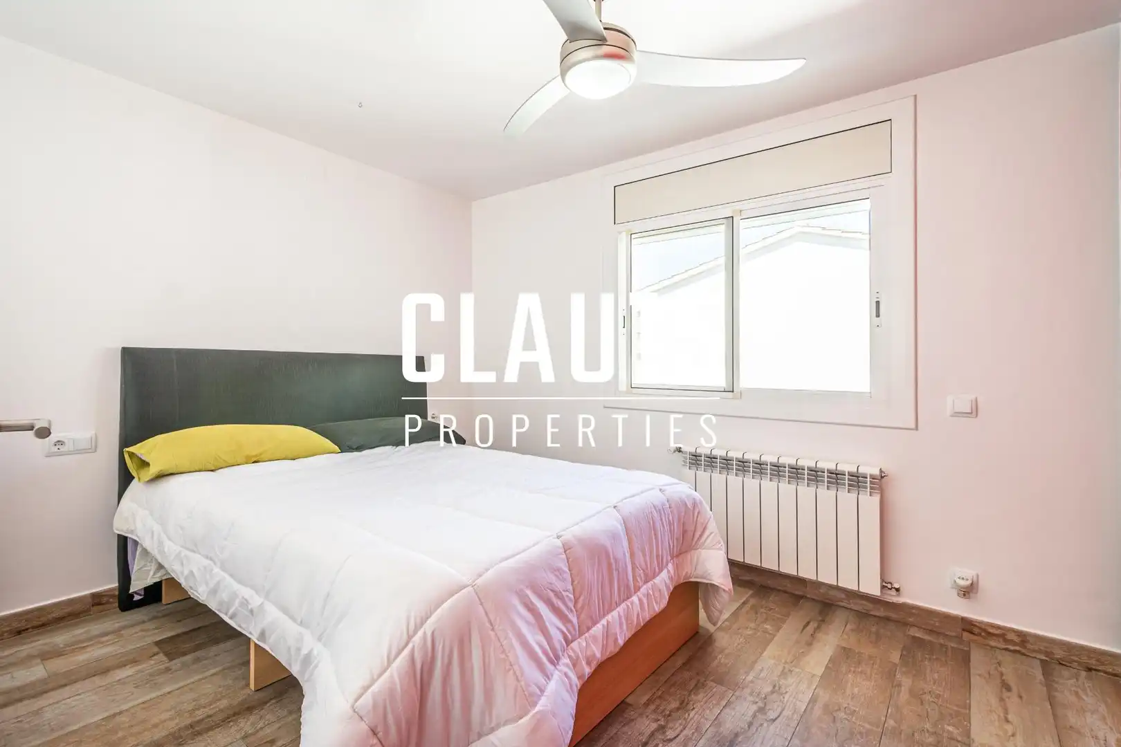 Habitación de Casa adosada en venta en Santa Susanna con Jardín privado y Balcón