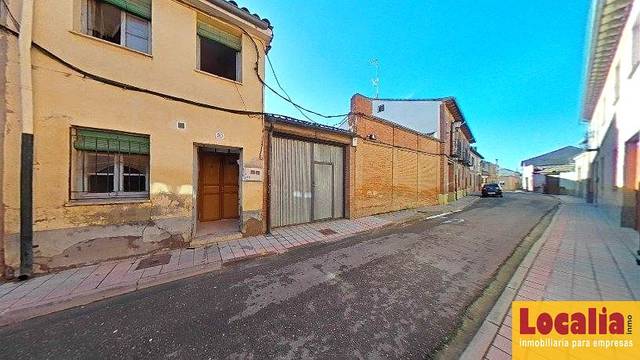 Casa-chalet en Venta en Vicario Barón en Paredes de Nava