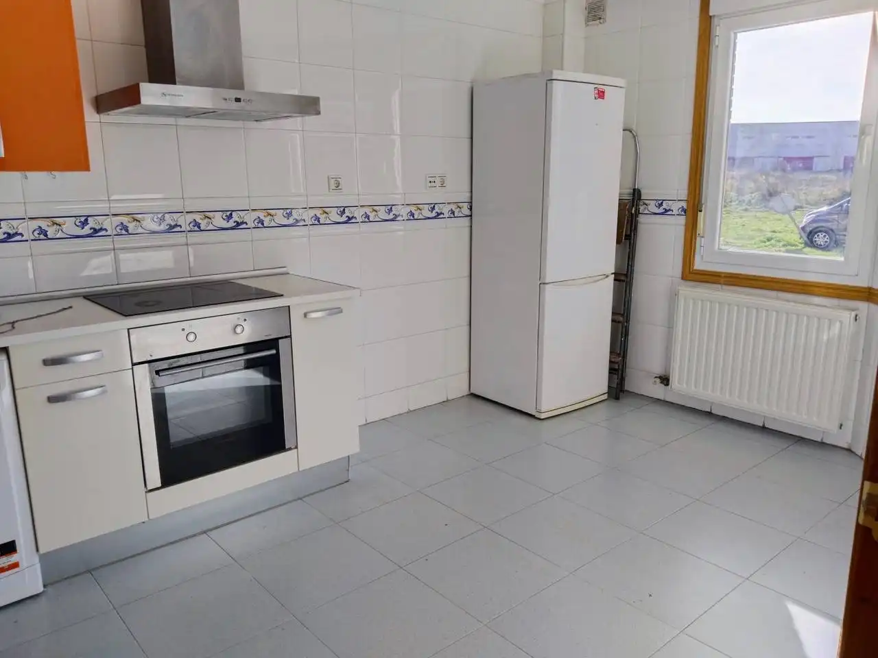 Cocina de Casa adosada de alquiler en Burgos Capital con Calefacción, Parquet y Terraza