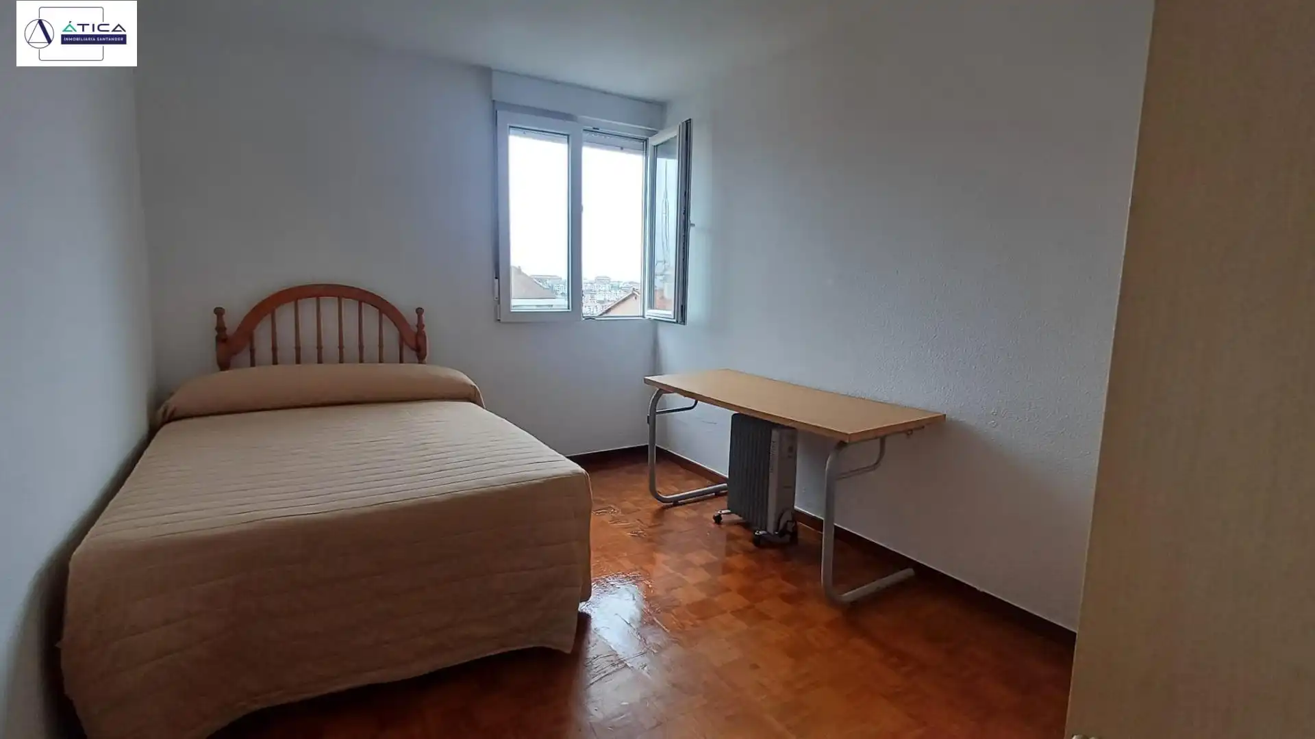 Bedroom of Flat for sale in Santander  with Parquet flooring and Terrace