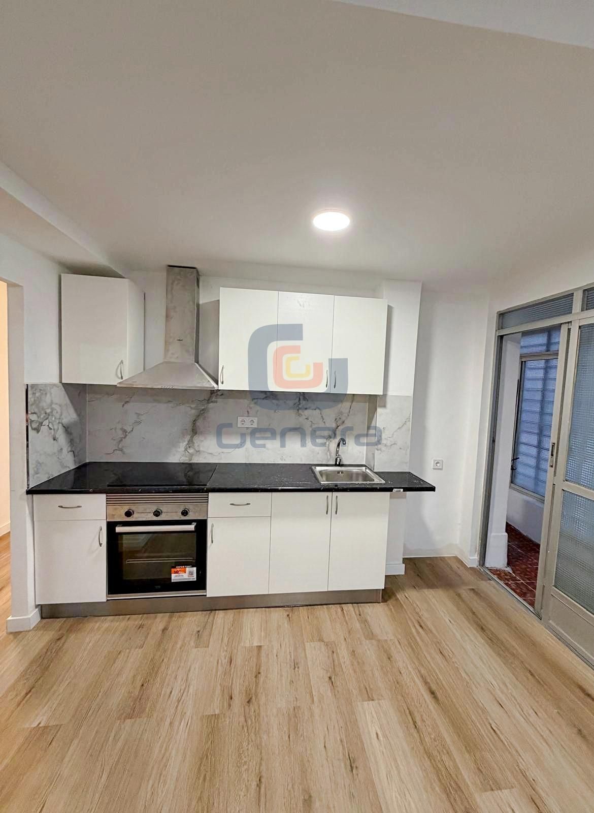 Planta baja en venta en Calle PRIMAVERA, 19, Carolinas Altas