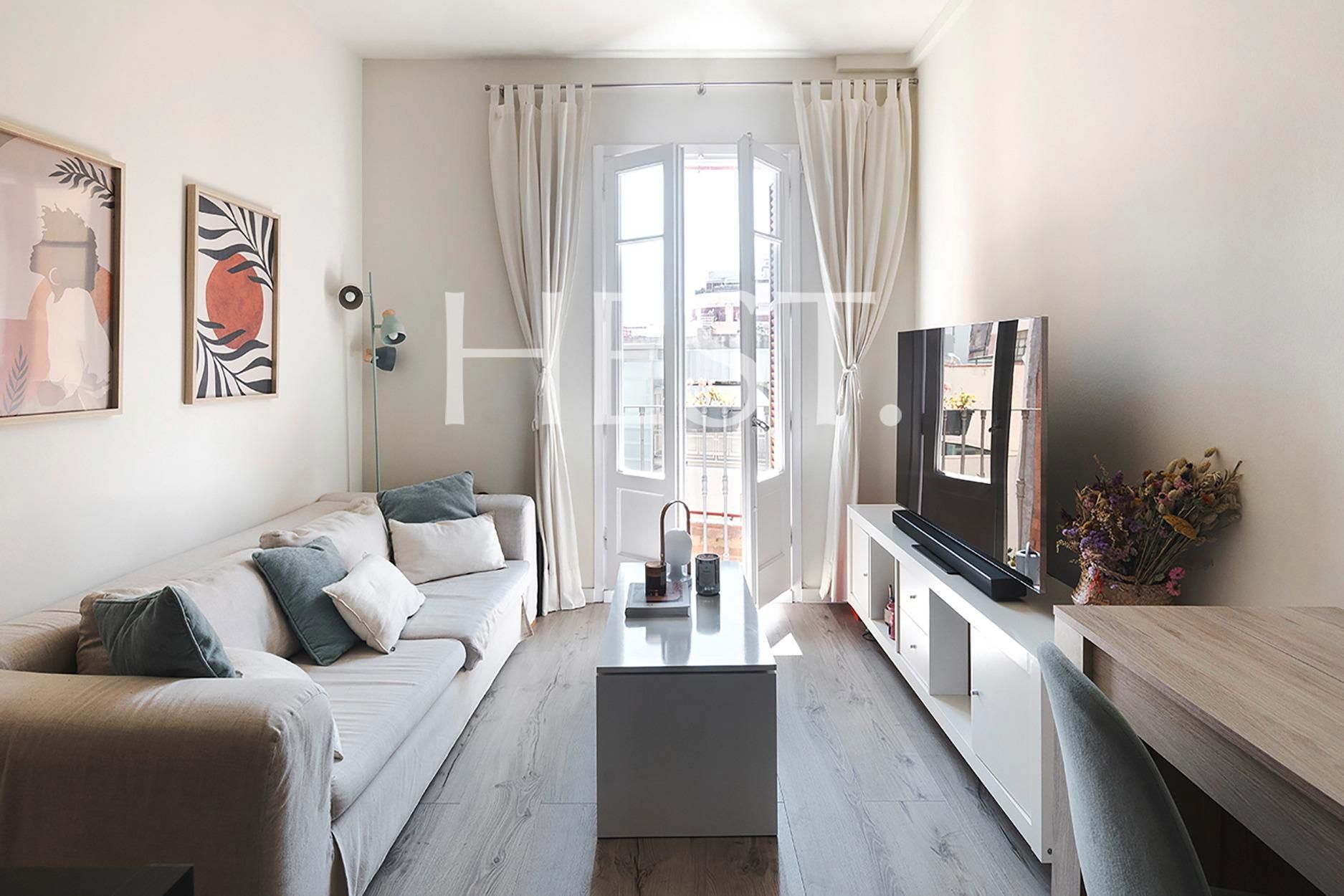 Living room of Flat for sale in  Barcelona Capital  with Air Conditioner, Heating and Parquet flooring