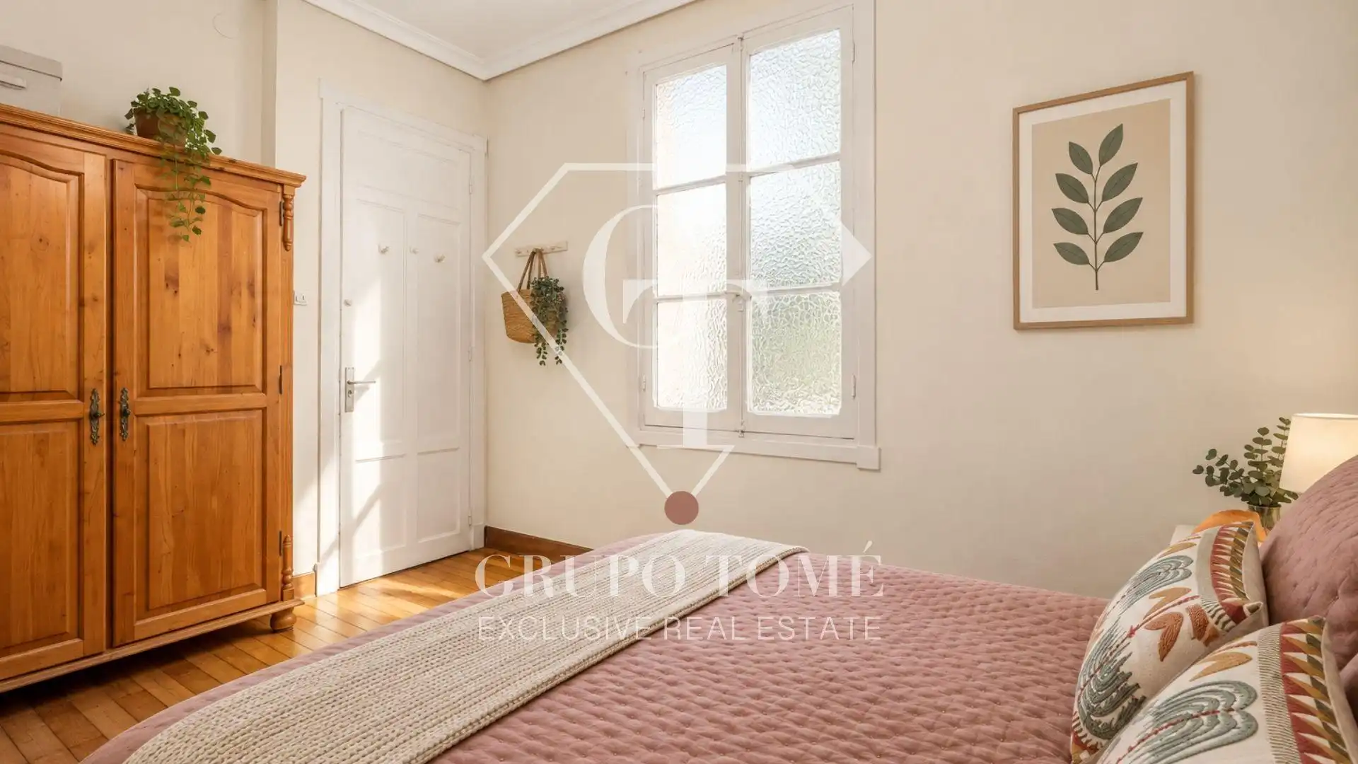Habitación de Piso en venta en Donostia - San Sebastián  con Calefacción, Amueblado y Balcón