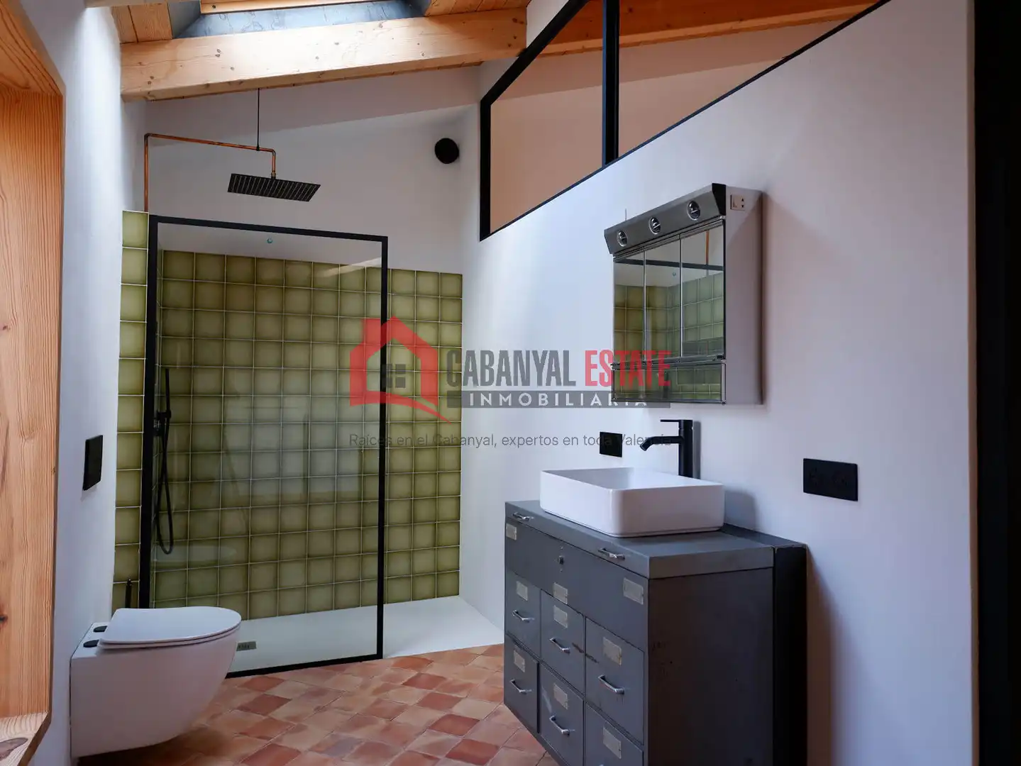 Bathroom of Houses for sale in Valencia  with Air Conditioner and Heating
