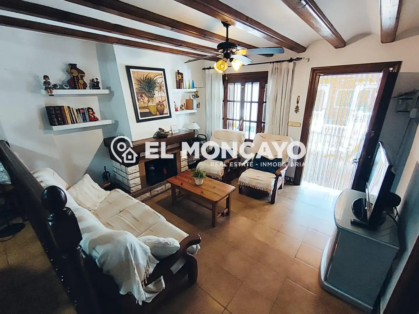 Sala d'estar de Casa adosada en venda en Guardamar del Segura amb Terrassa, Traster i Moblat