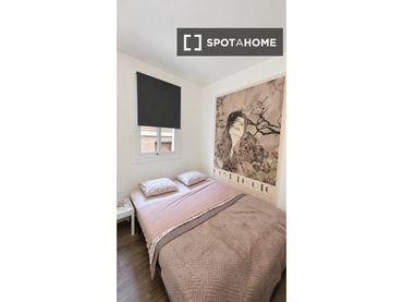Appartamento con balcone in affitto a Ciutat Vella