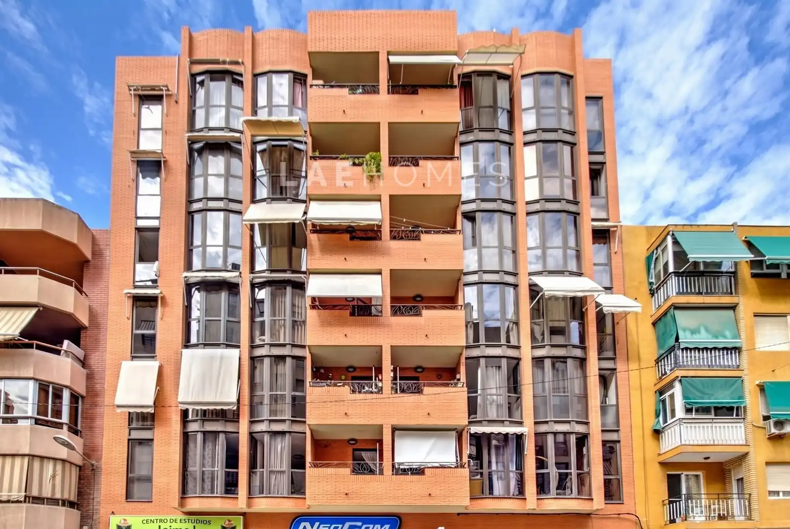 Piso con terraza en venta en Calle NOT S MONTESINO