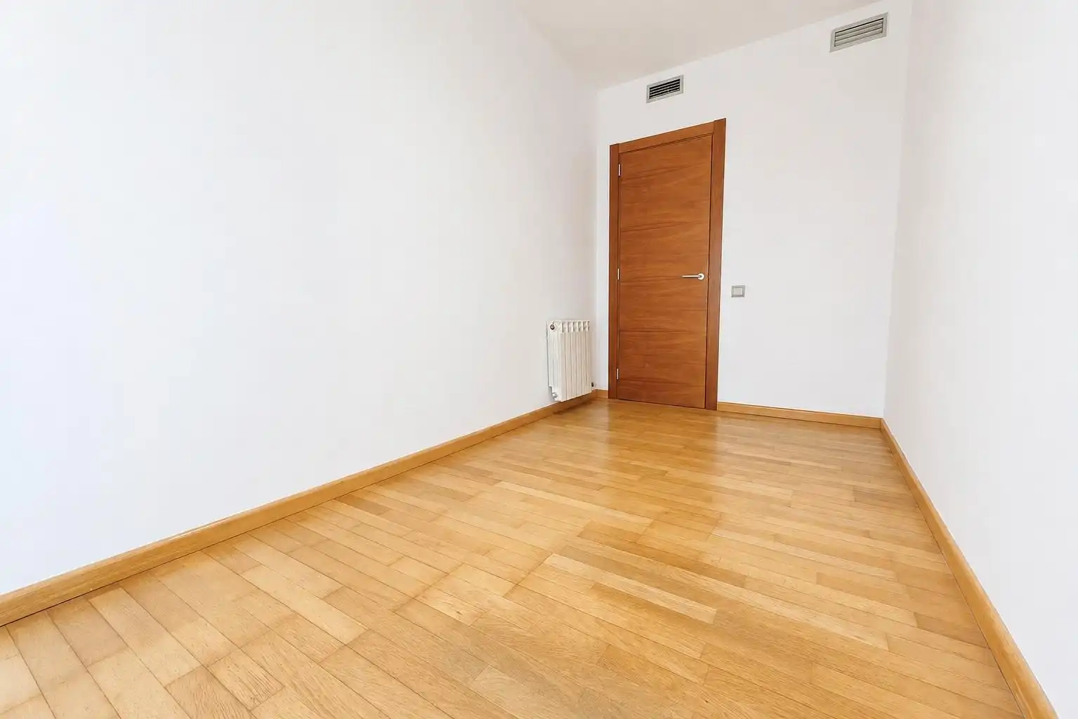Dormitori de Pis de lloguer en Sabadell amb Aire condicionat, Calefacció i Parquet