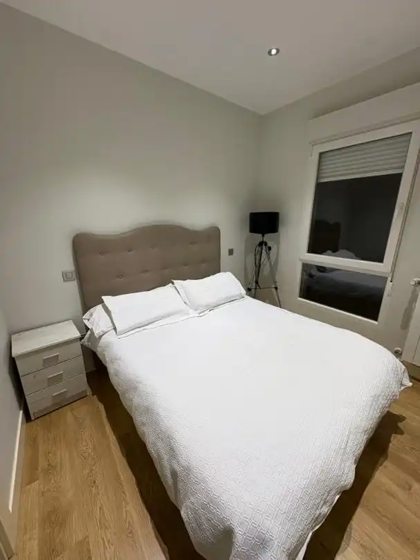 Dormitori de Pis en venda en Santander amb Calefacció, Parquet i Balcó