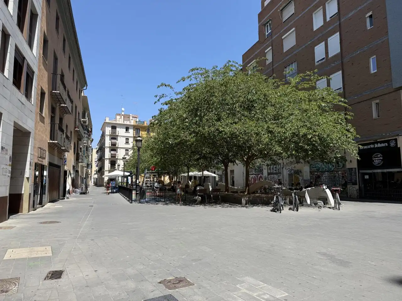 Exterior view of Commercial properties for sale in Valencia  with Air Conditioner