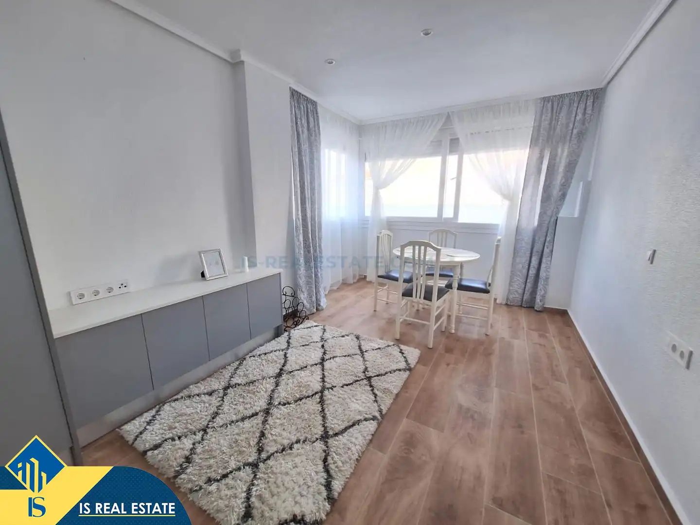 Apartamento en venta en Zona Carrefour - Urbanizaciones, imagen 5