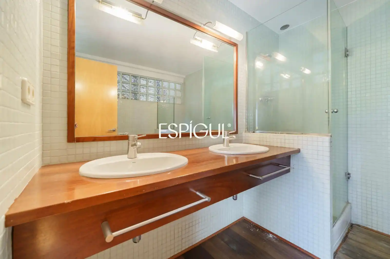 Bathroom of Detached homes for sale in Premià de Dalt, Barcelona