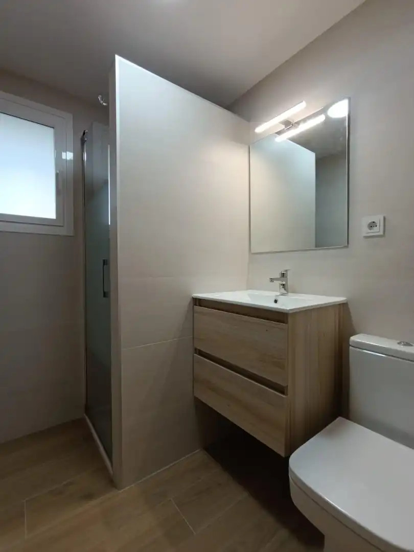 Bathroom of Flat for rent in Murcia  with Air Conditioner, Heating and Terrace