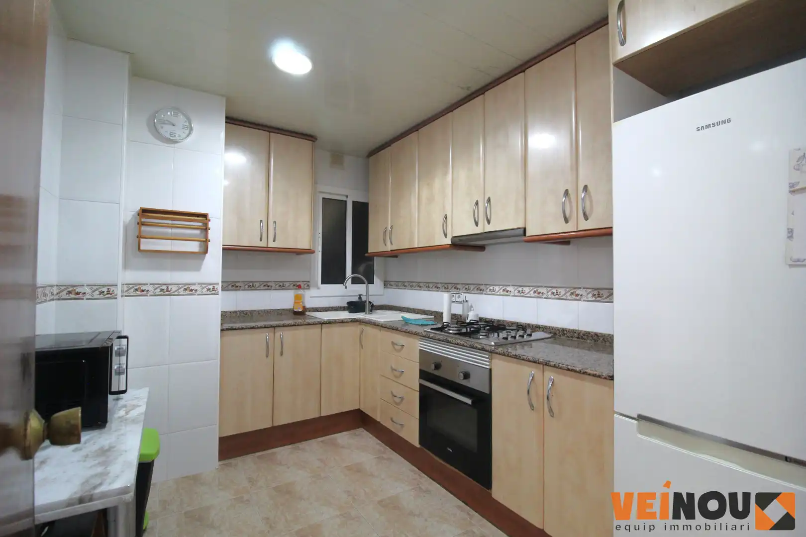 Cocina de Piso en venta en L'Hospitalet de Llobregat con Balcón