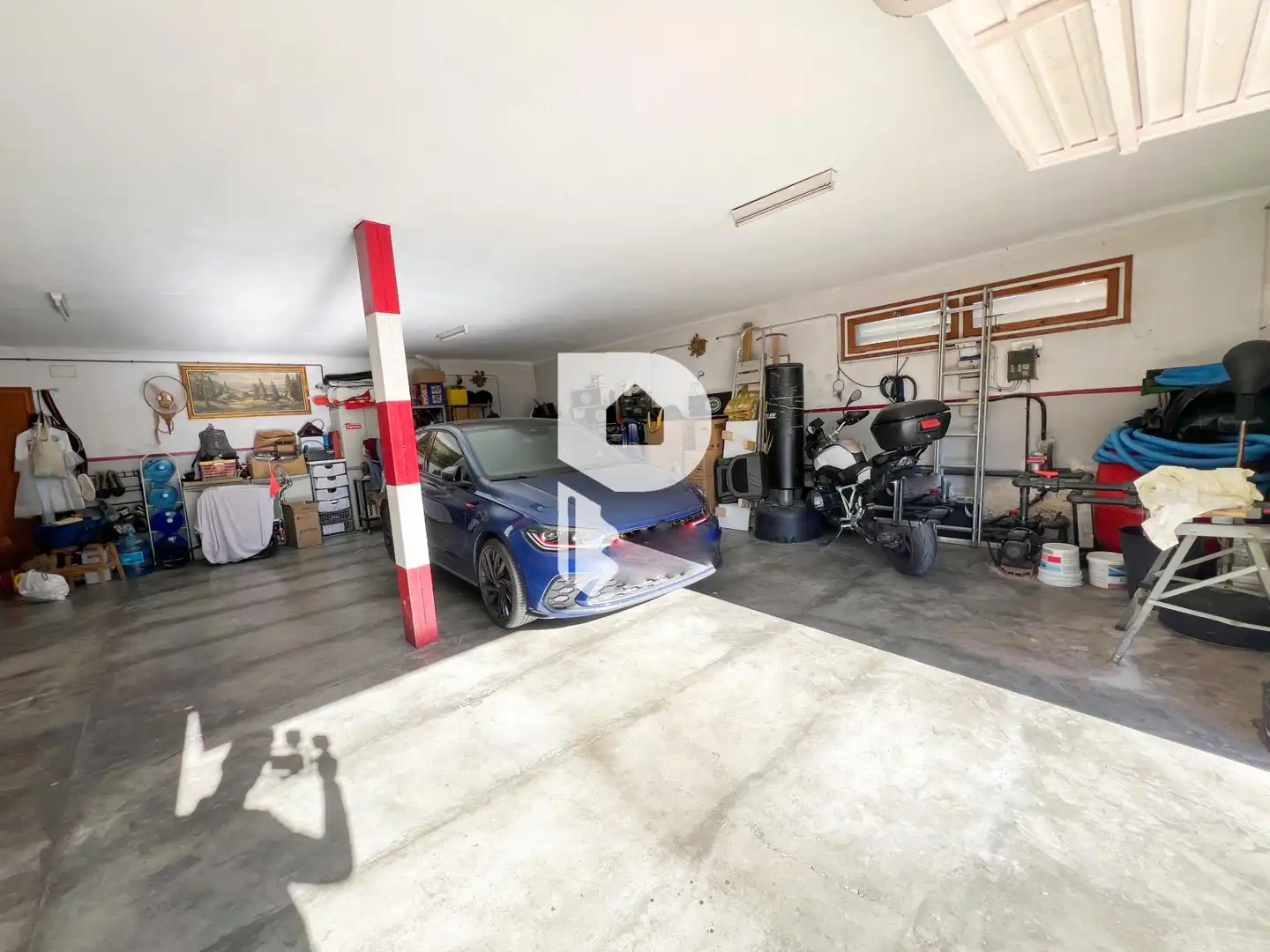Parking de Casa o chalet en venta en Pallejà con Aire acondicionado, Calefacción y Jardín privado