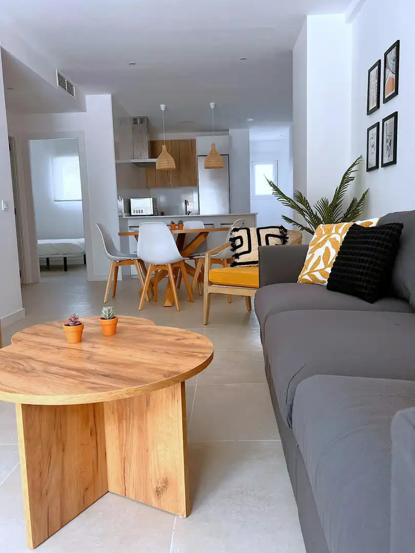 Sala d'estar de Planta baixa en venda en Benidorm amb Aire condicionat, Moblat i Piscina comunitària