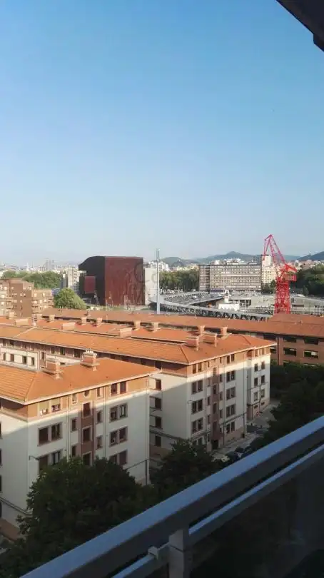 Piso de alquiler en Iruña Kalea, San Pedro de Deusto - La Ribera