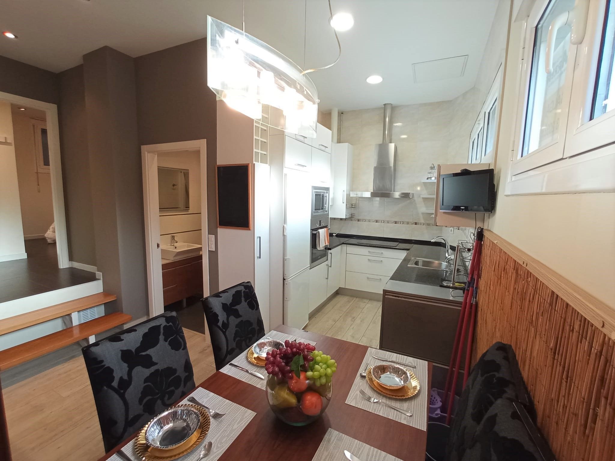 Cocina de Piso en venta en Eibar con Calefacción, Parquet y Amueblado