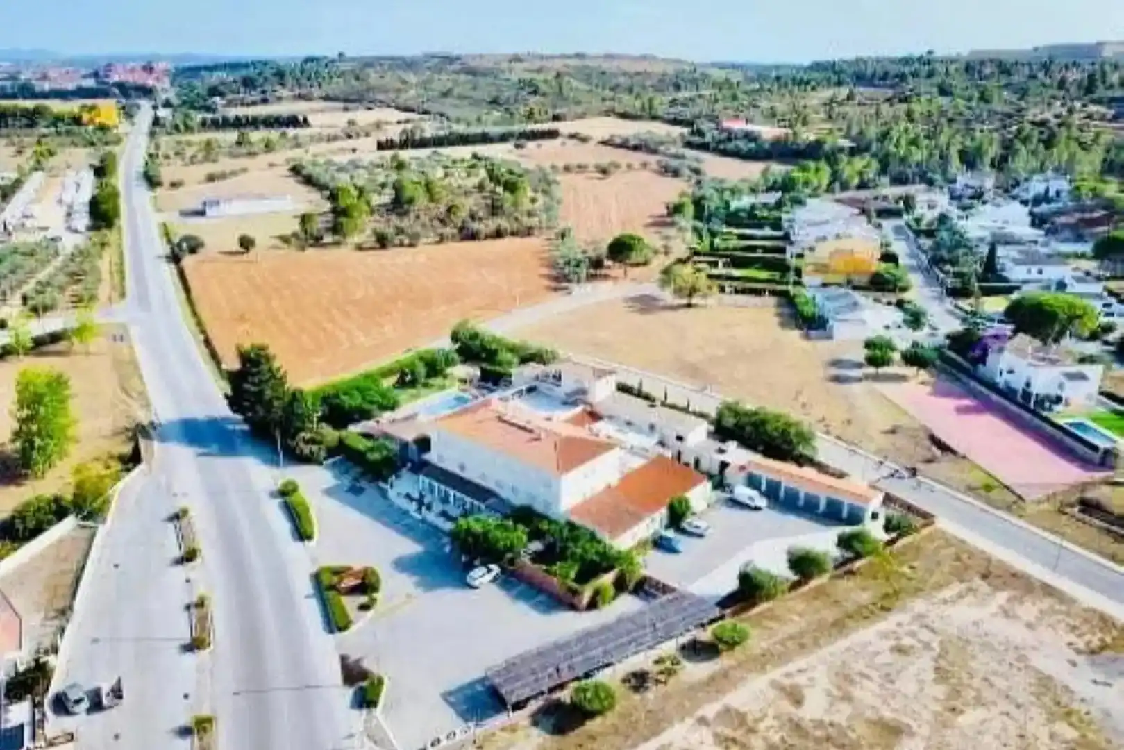 Vista exterior de Finca rústica en venda en Pont de Molins amb Piscina