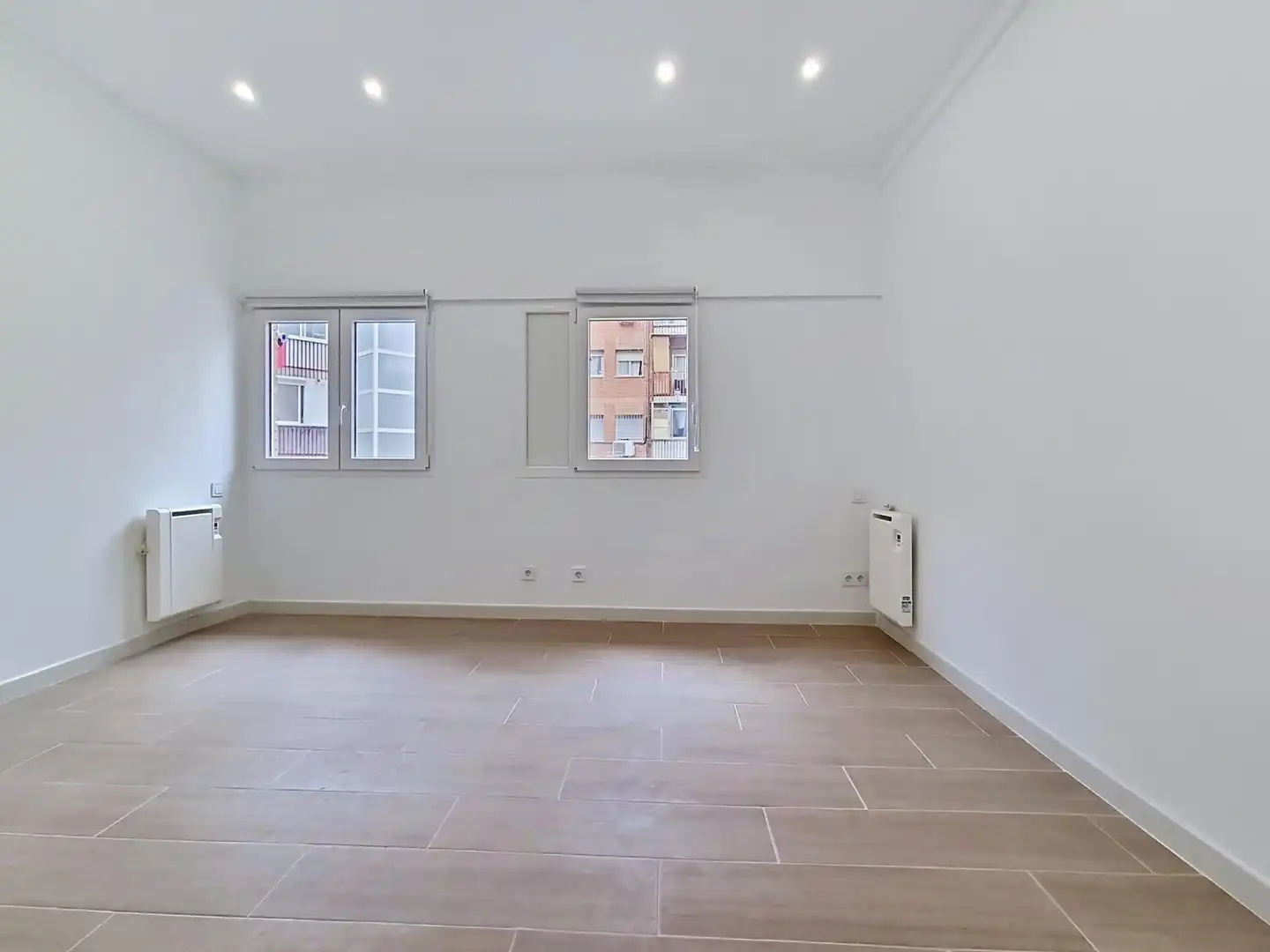 Sala de estar de Piso en venta en Madrid con Calefacción y Alarma