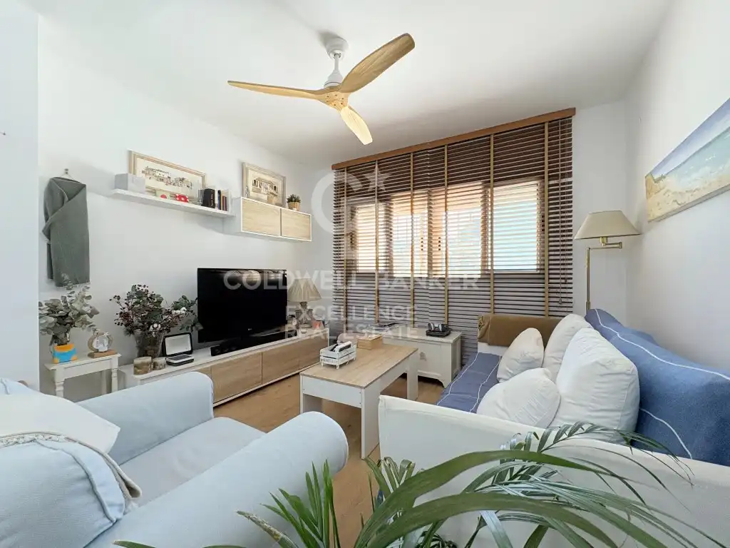 Sala de estar de Planta baja en venta en El Puig de Santa Maria con Jardín privado, Piscina y Horno