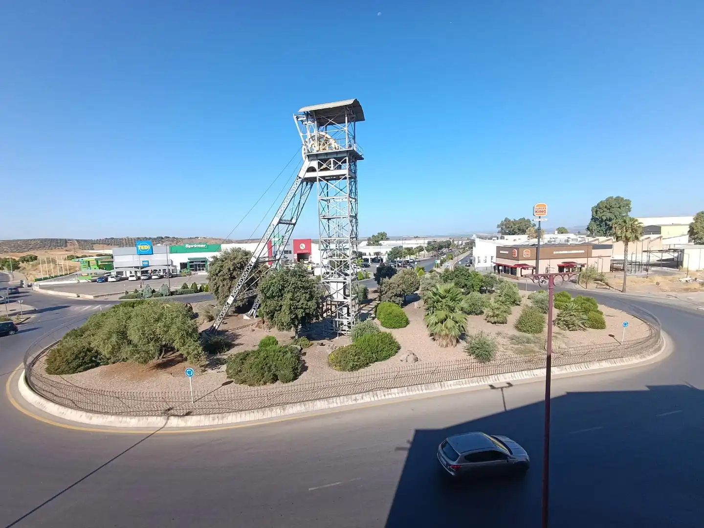 Vista exterior de Dúplex en venda en Linares amb Aire condicionat, Calefacció i Terrassa