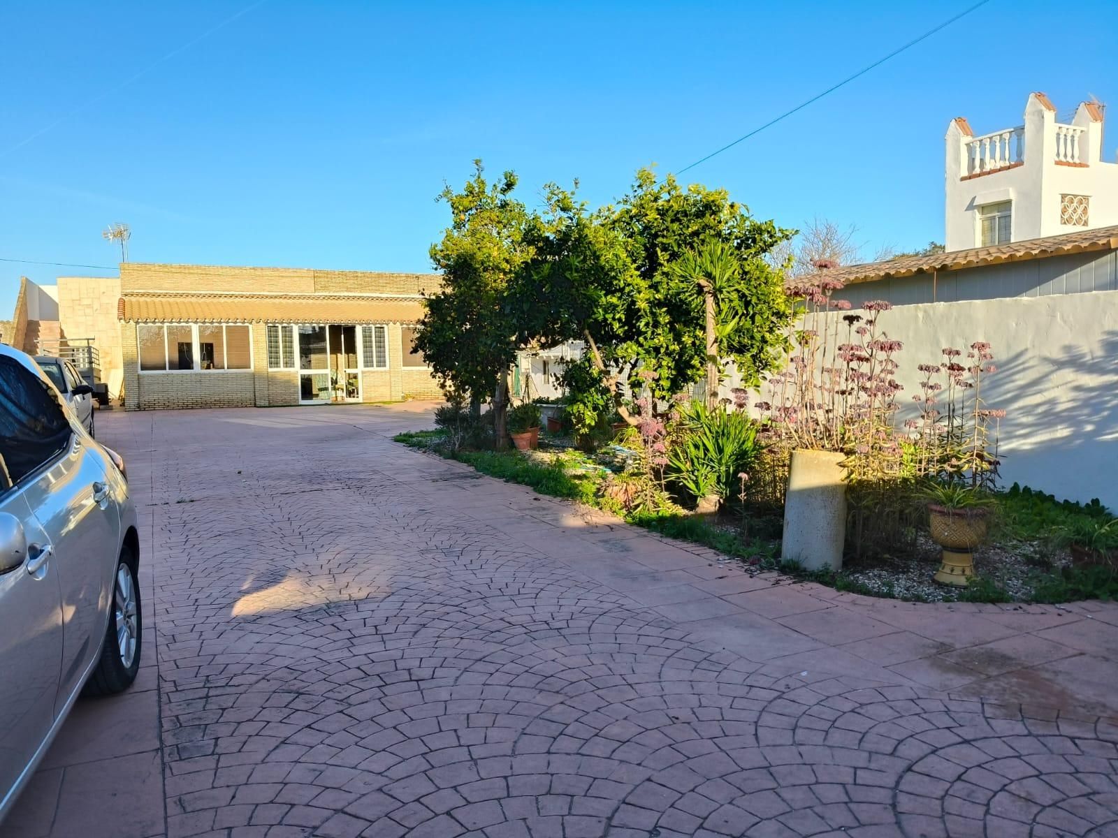 Exterior view of House or chalet for sale in Chiclana de la Frontera  with Private garden and Terrace