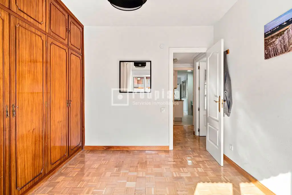Habitación de Piso en venta en Madrid