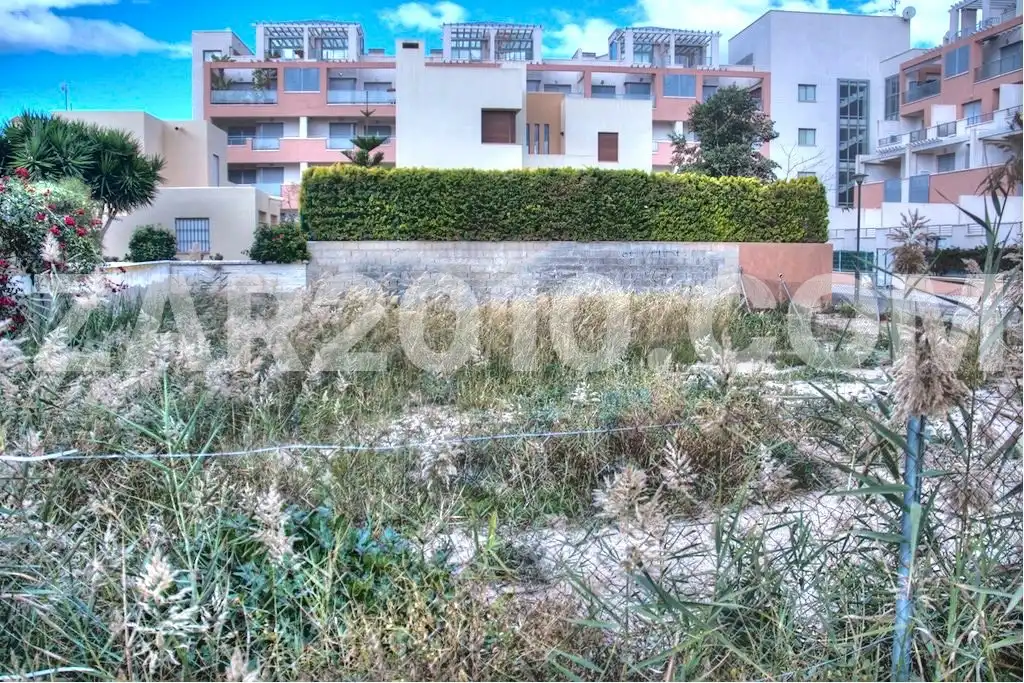 Terreno residencial en venta en Avenida Chafarinas, imagen 5