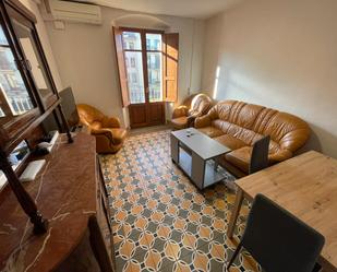 Living room of Flat to share in Vic  with Air Conditioner, Furnished and Oven