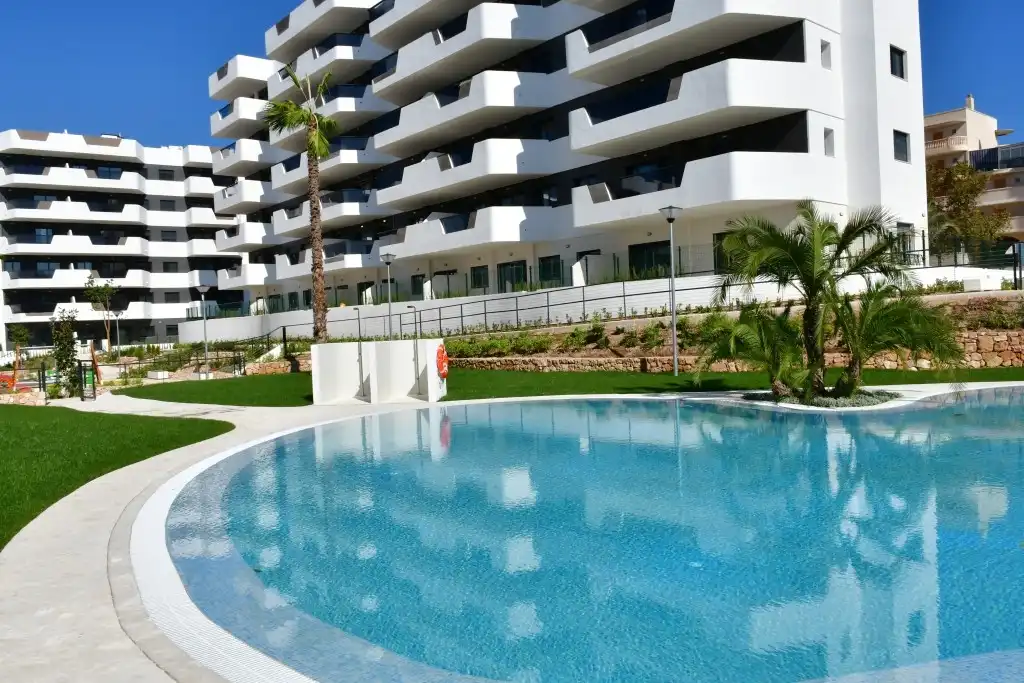 Piscina de Apartamento en venta en Elche / Elx con Calefacción, Terraza y Piscina
