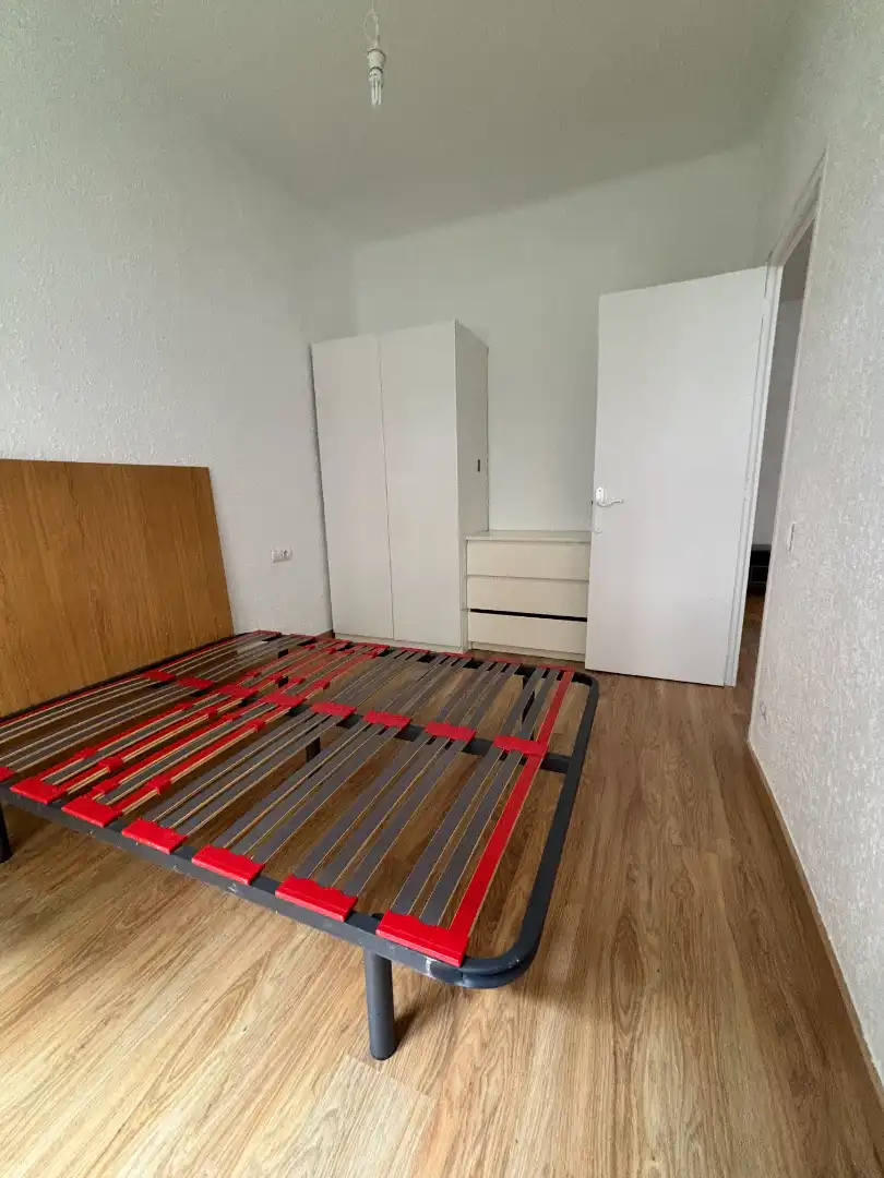 Habitación de Apartamento de alquiler en Barcelona con Horno y Lavadora