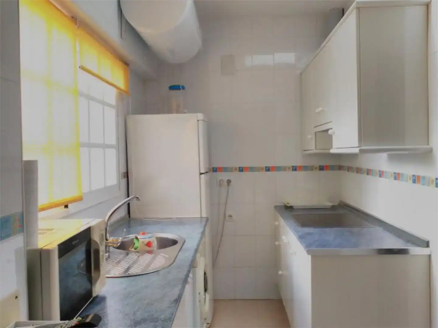 Cocina de Planta baja de alquiler en Conil de la Frontera con Aire acondicionado y Amueblado