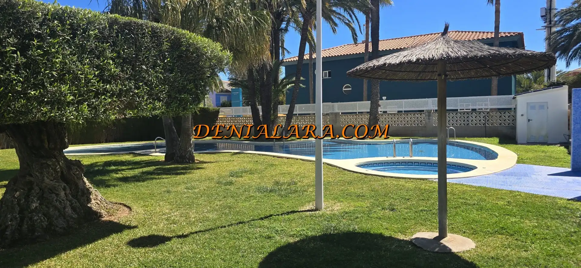 Exterior view of Duplexes for sale in Dénia  with Air Conditioner, Terrace and Storage room
