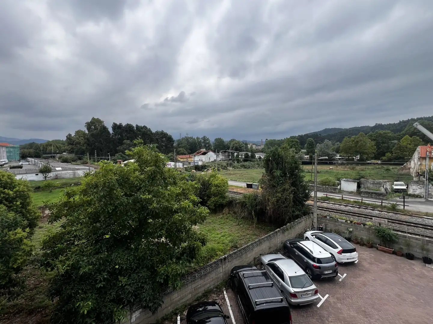 Parking de Piso en venta en Torrelavega  con Calefacción, Jardín privado y Parquet